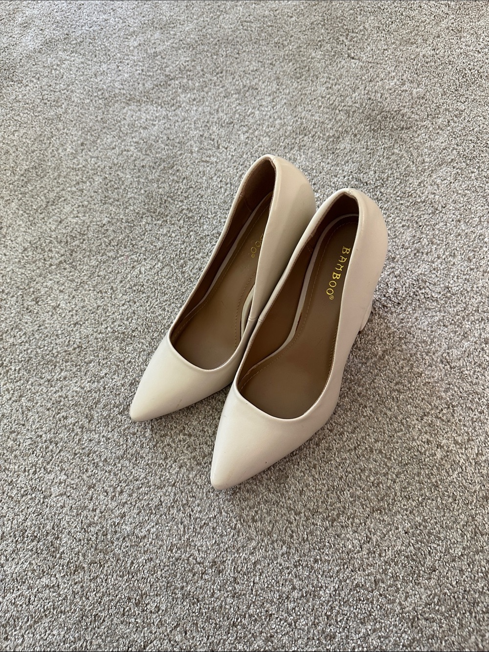 BAMBOO  cream Pointed Toe High Heels pump size 8.5